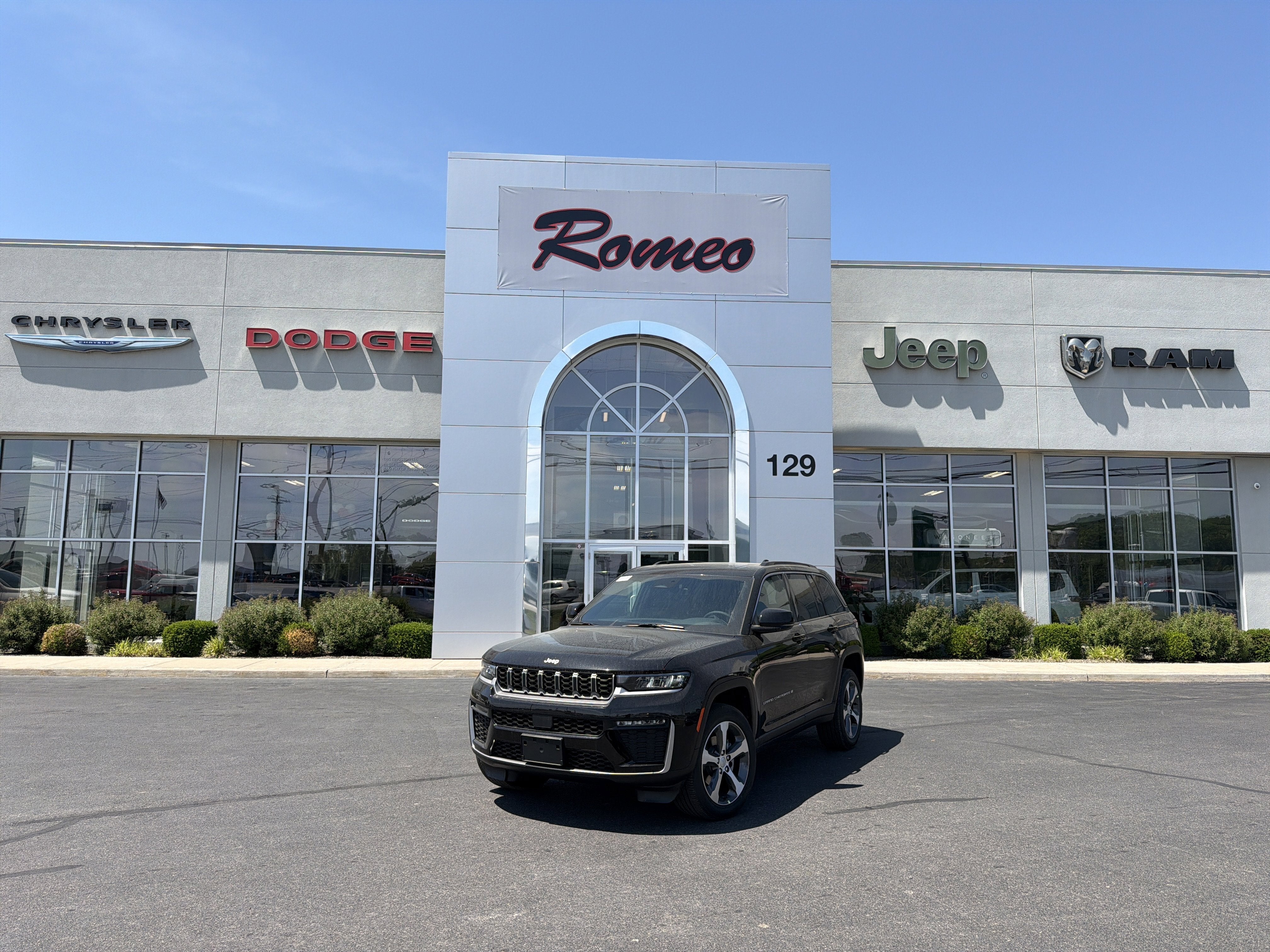 2026 Jeep Grand Cherokee Limited 4x4's photo