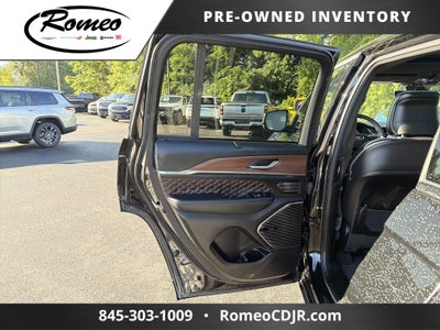 2022 Jeep Grand Cherokee Summit