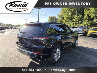 2022 Jeep Grand Cherokee Summit