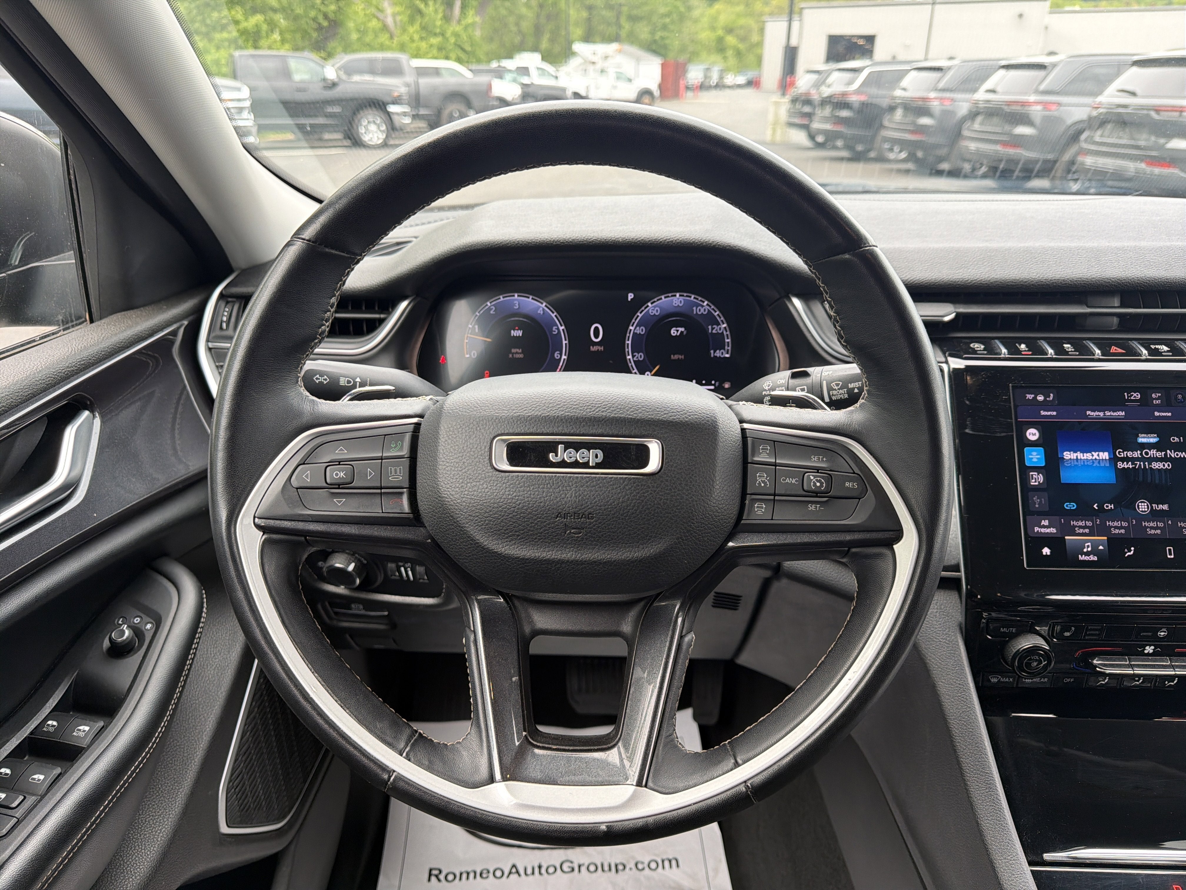 2022 Jeep Grand Cherokee L Laredo