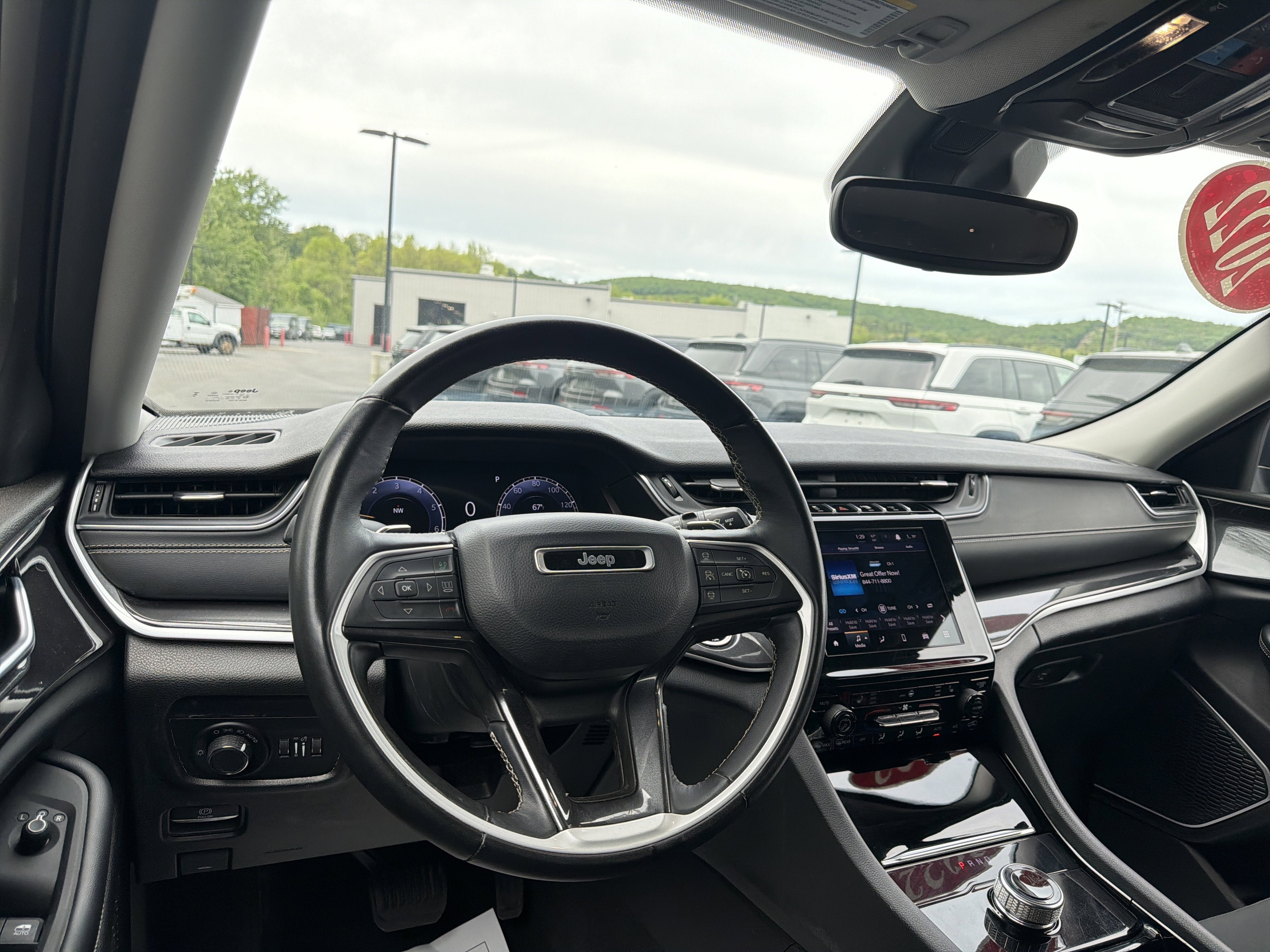 2022 Jeep Grand Cherokee L Laredo