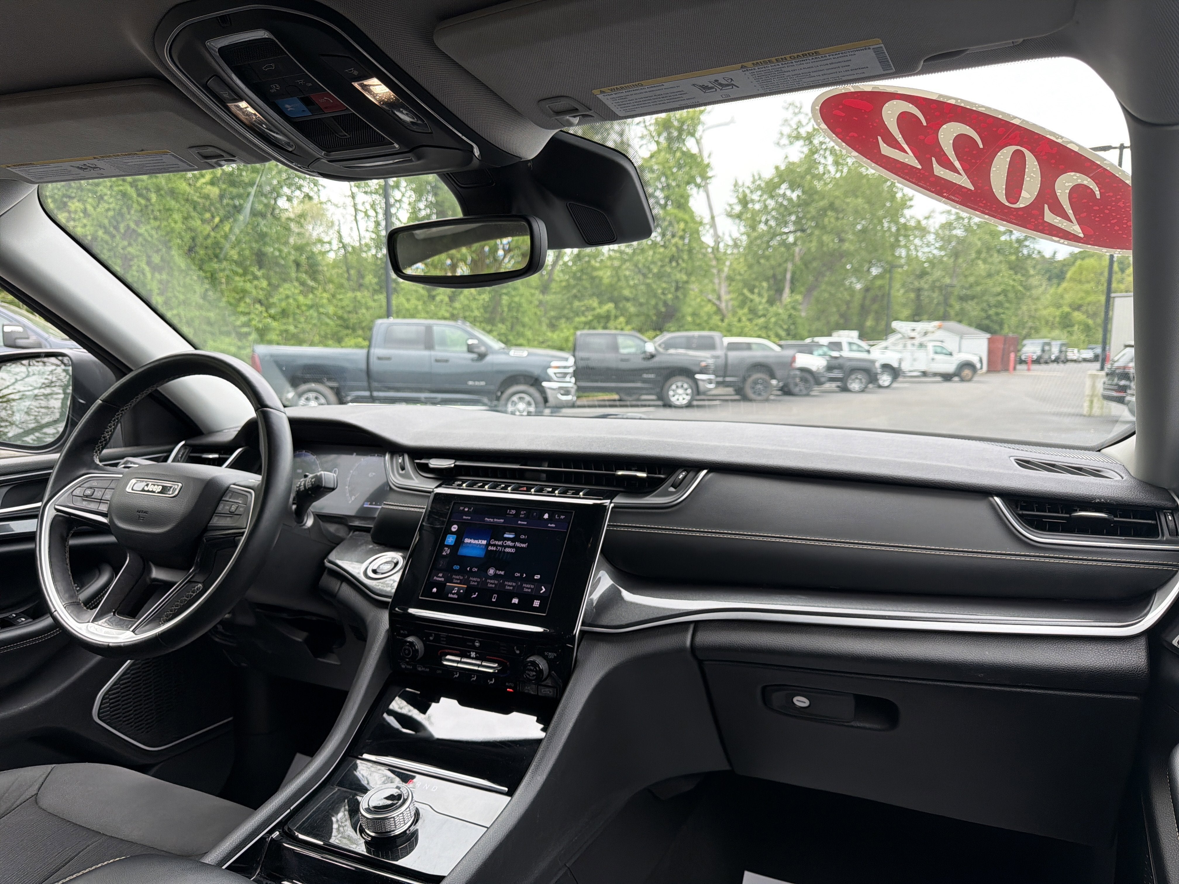 2022 Jeep Grand Cherokee L Laredo