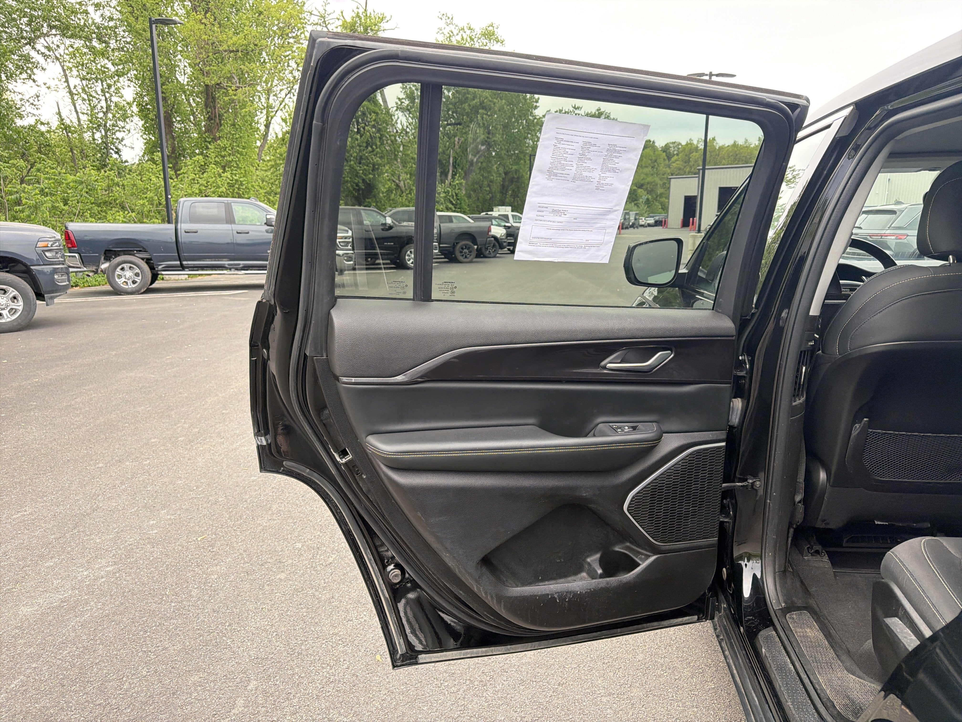 2022 Jeep Grand Cherokee L Laredo