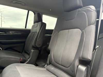 2022 Jeep Grand Cherokee L Laredo