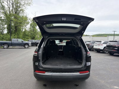 2022 Jeep Grand Cherokee L Laredo