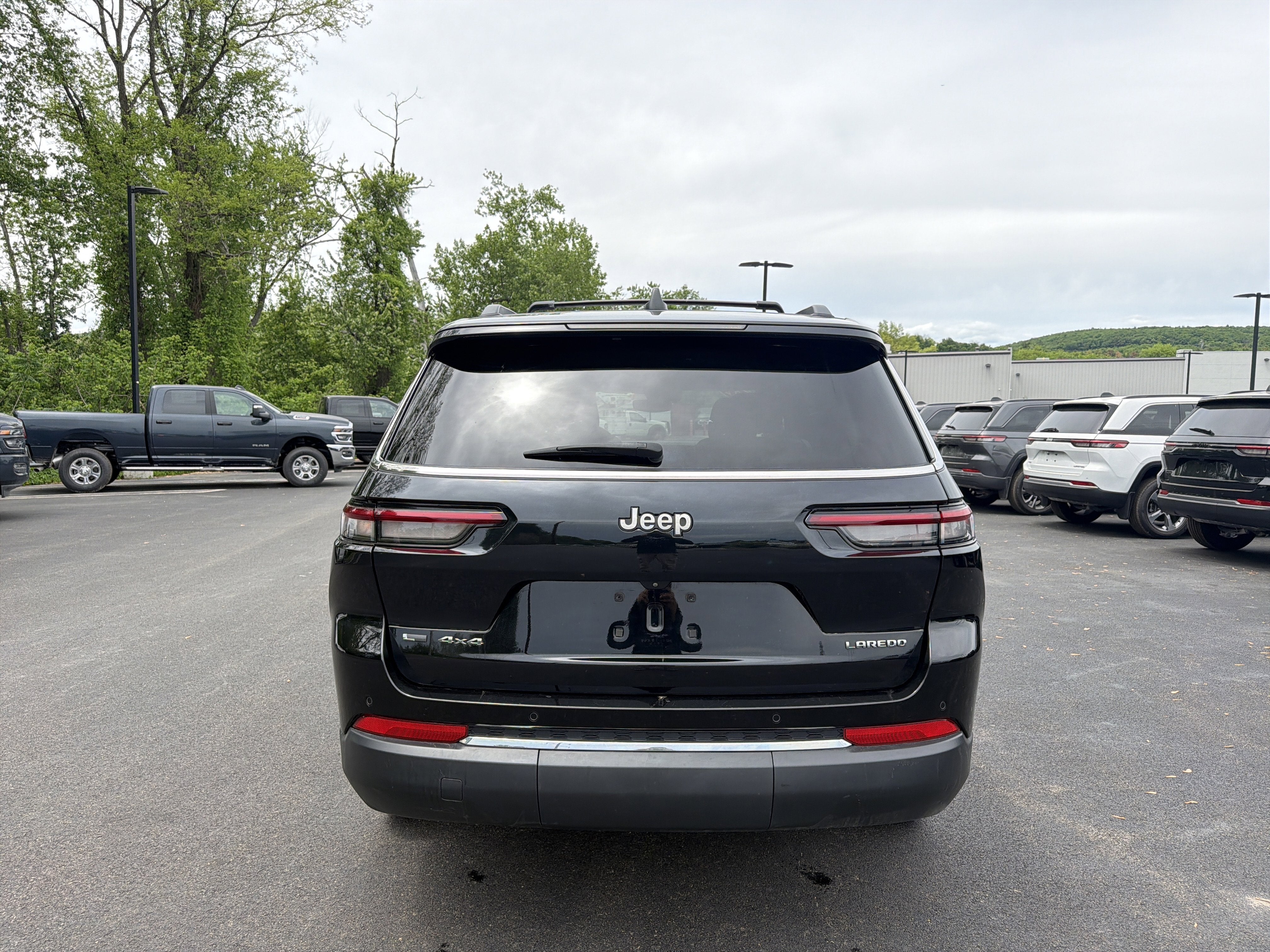2022 Jeep Grand Cherokee L Laredo