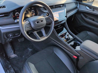 2026 Jeep Grand Cherokee L Laredo Altitude