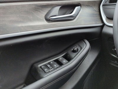 2026 Jeep Grand Cherokee L Laredo Altitude
