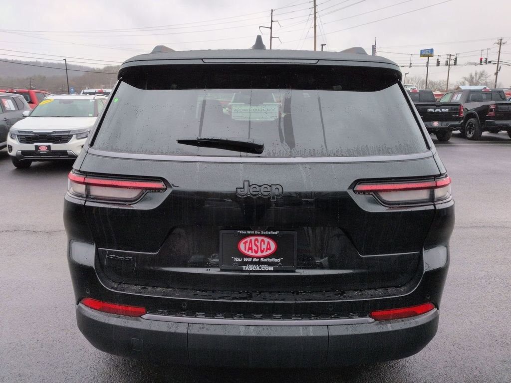 2026 Jeep Grand Cherokee L Laredo Altitude