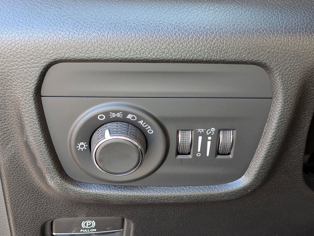 2026 Jeep Grand Cherokee L Laredo Altitude