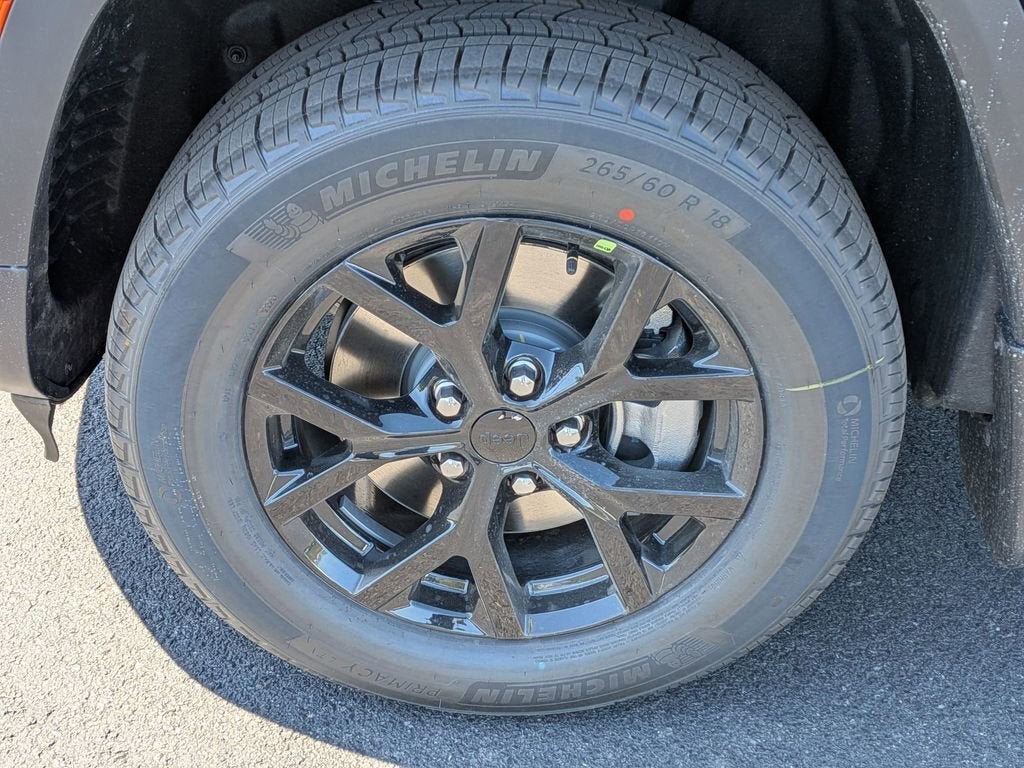 2026 Jeep Grand Cherokee L Laredo Altitude