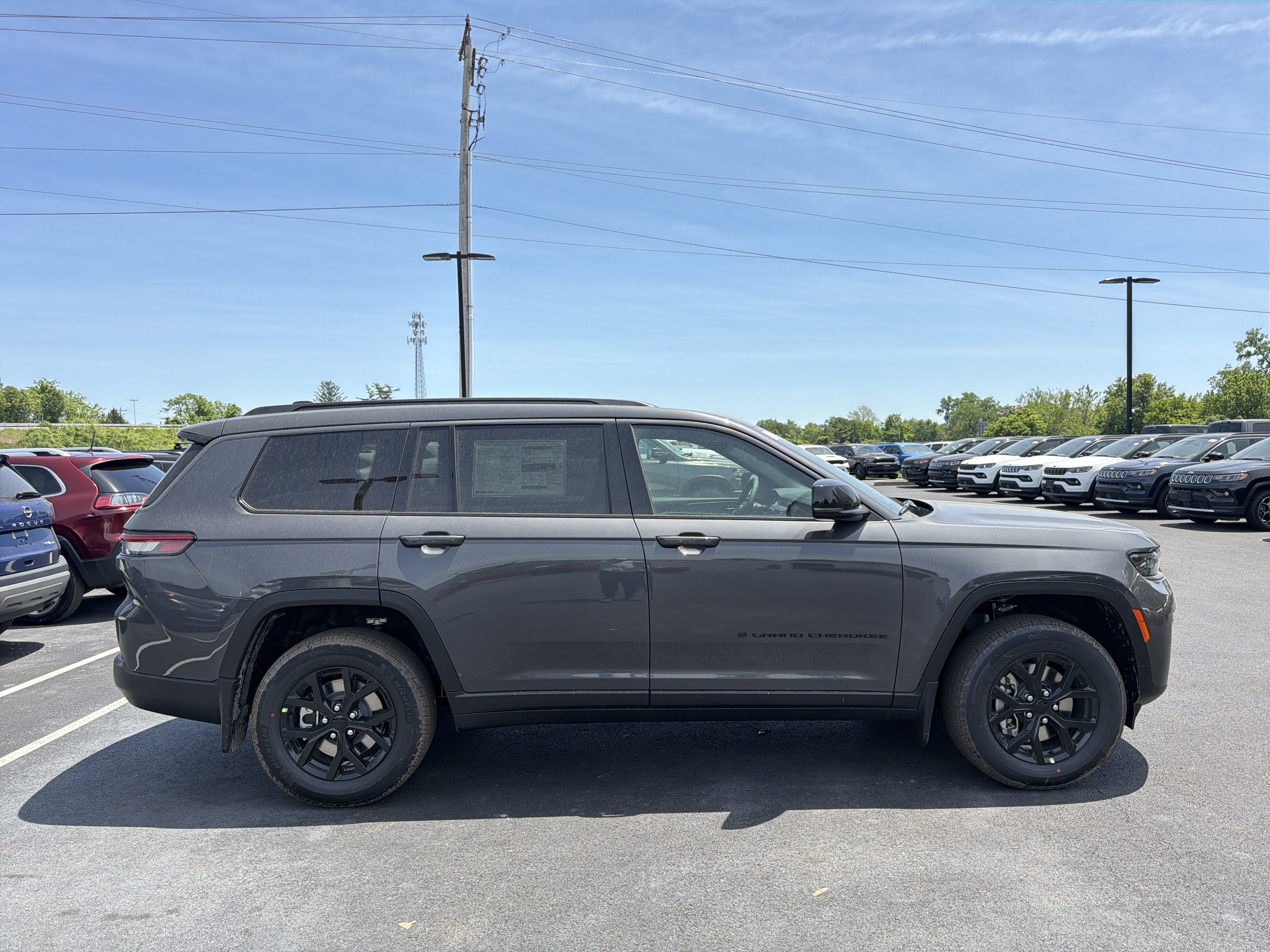 2026 Jeep Grand Cherokee L Laredo Altitude