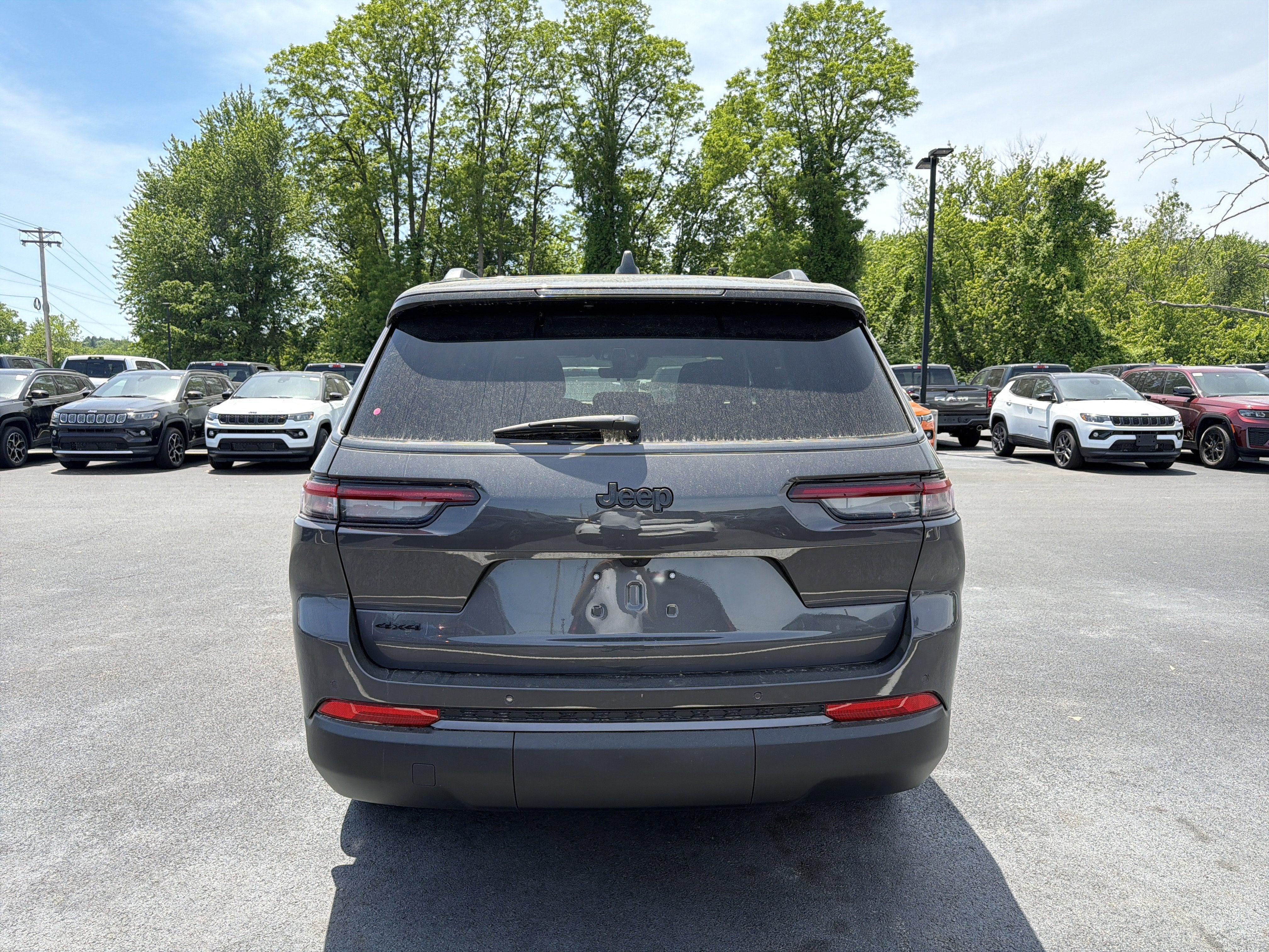 2026 Jeep Grand Cherokee L Laredo Altitude