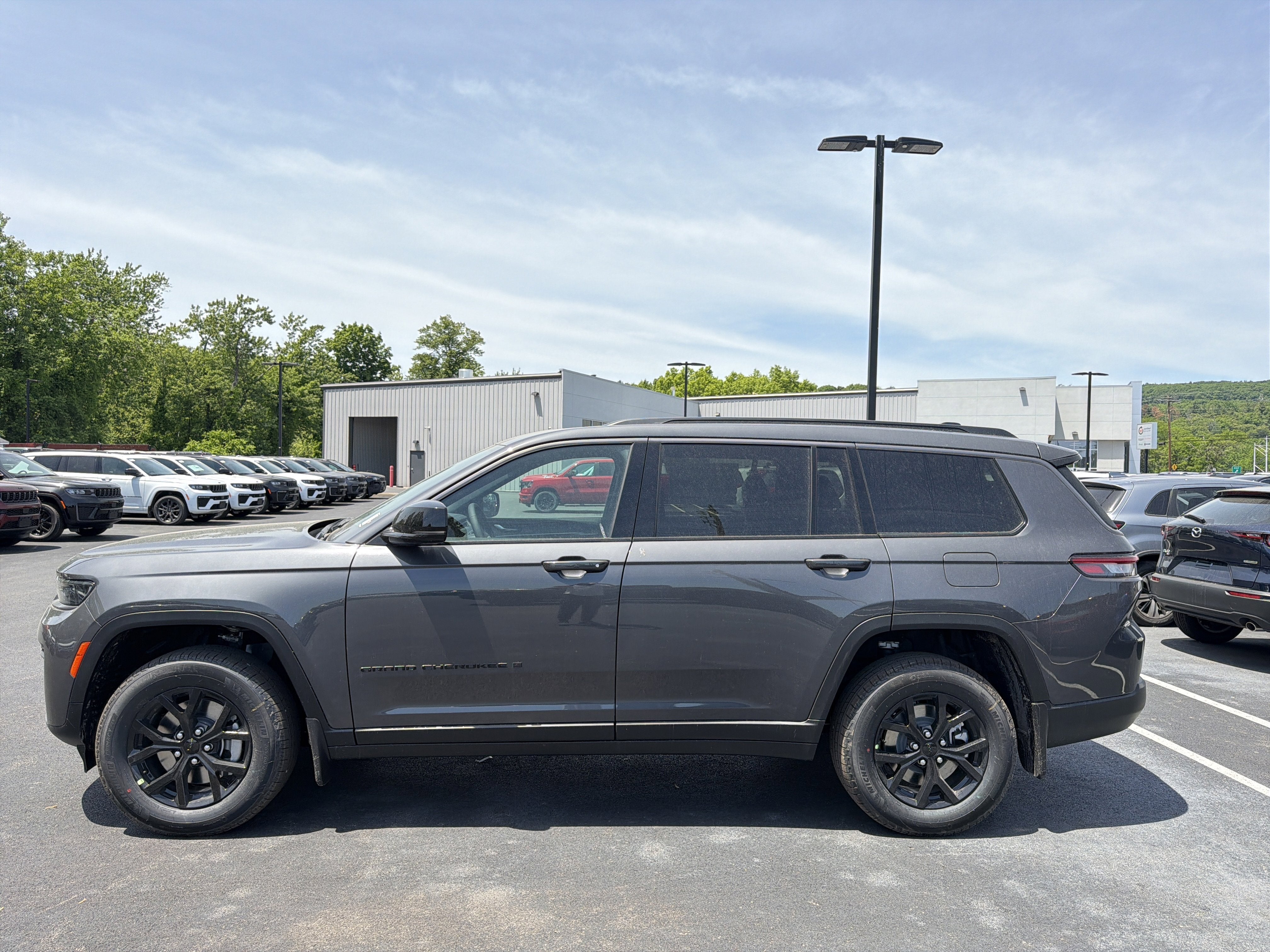 2026 Jeep Grand Cherokee L Laredo Altitude