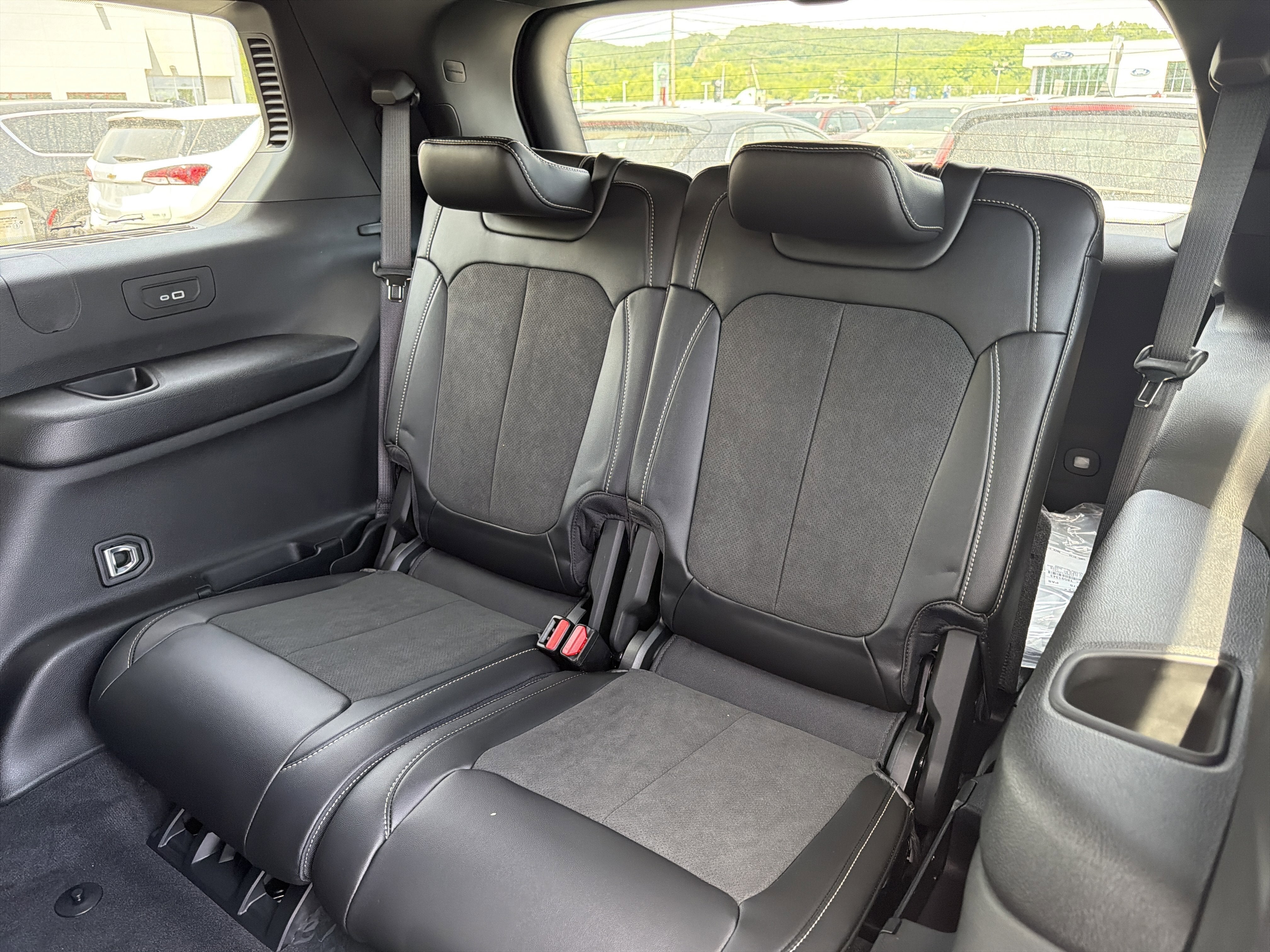 2026 Jeep Grand Cherokee L Laredo Altitude