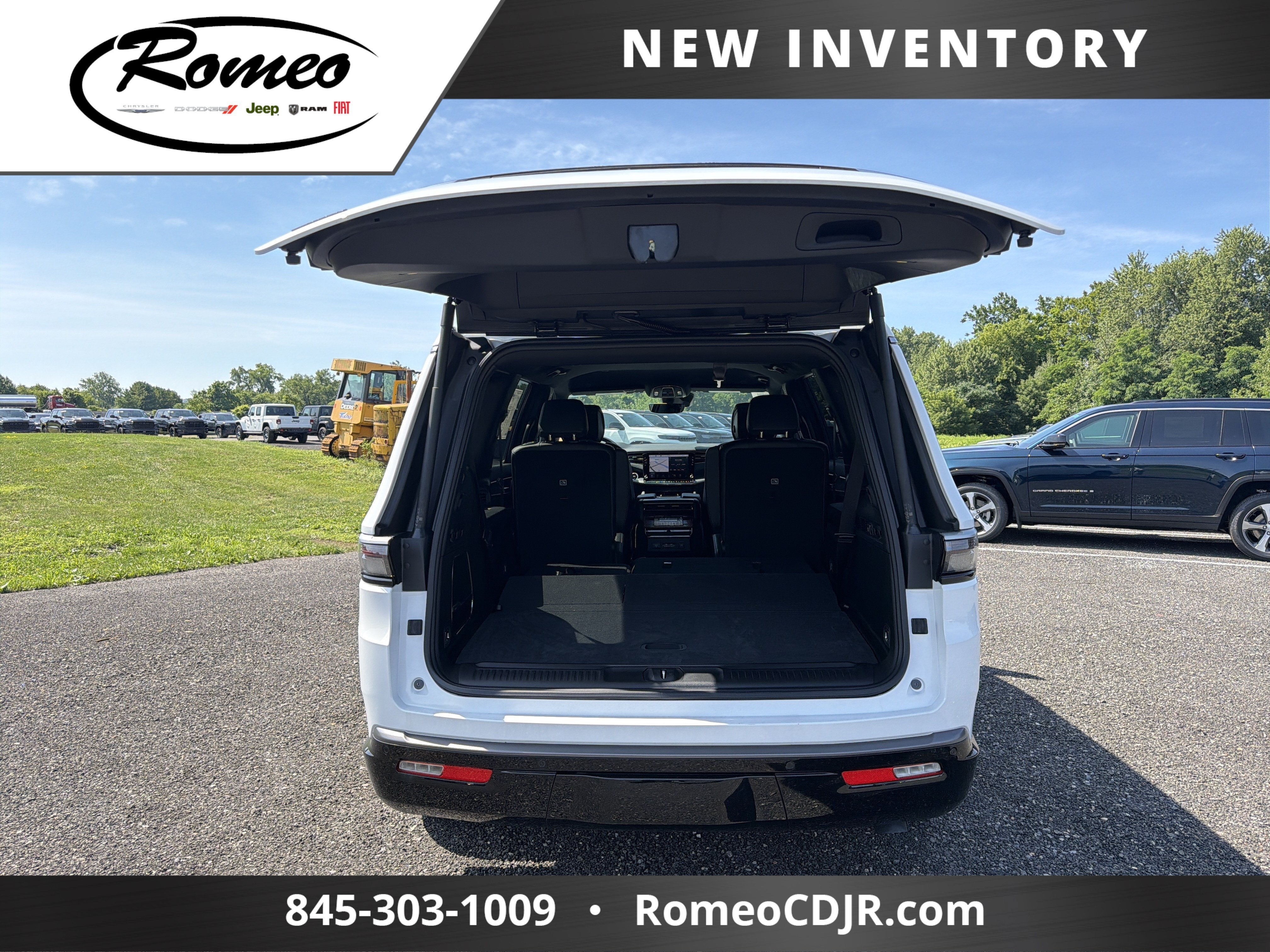 2026 Jeep Grand Wagoneer Base