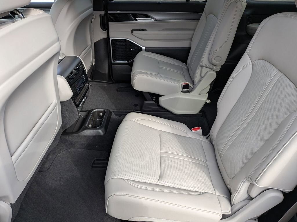 2026 Jeep Grand Wagoneer Limited Reserve