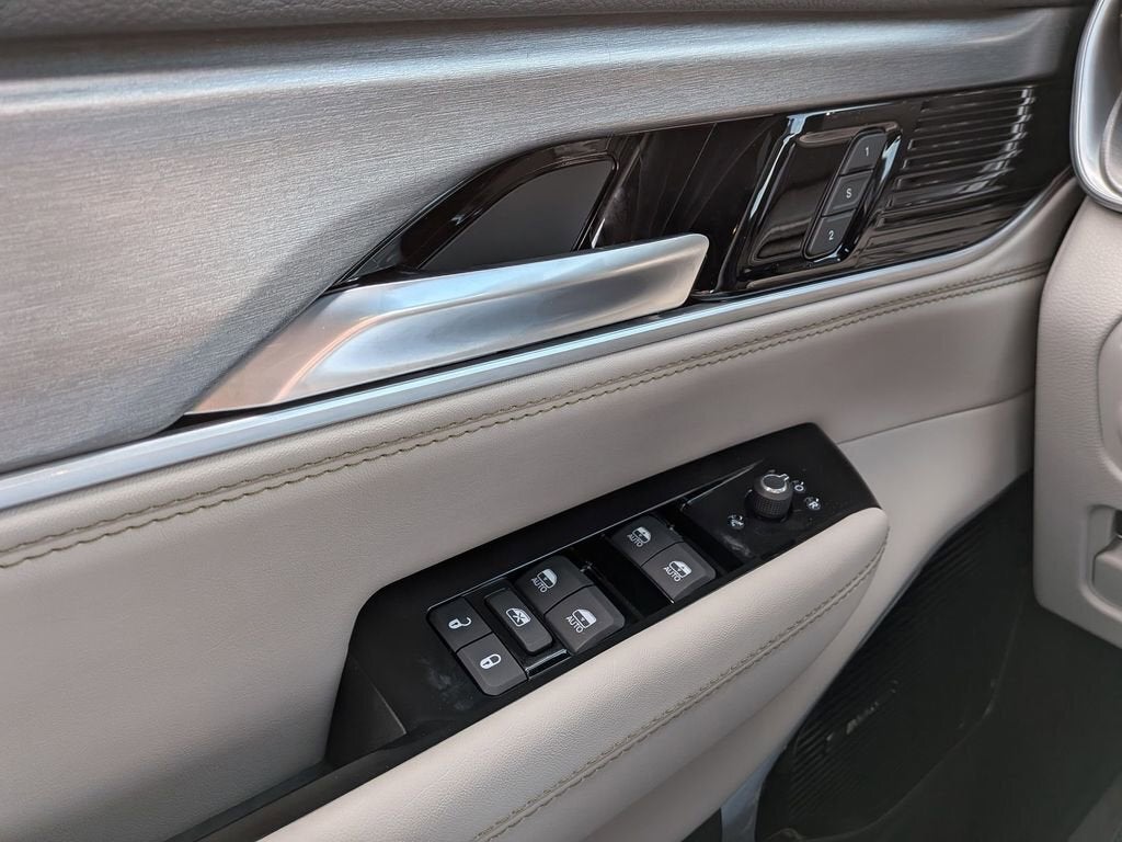 2026 Jeep Grand Wagoneer Limited Reserve