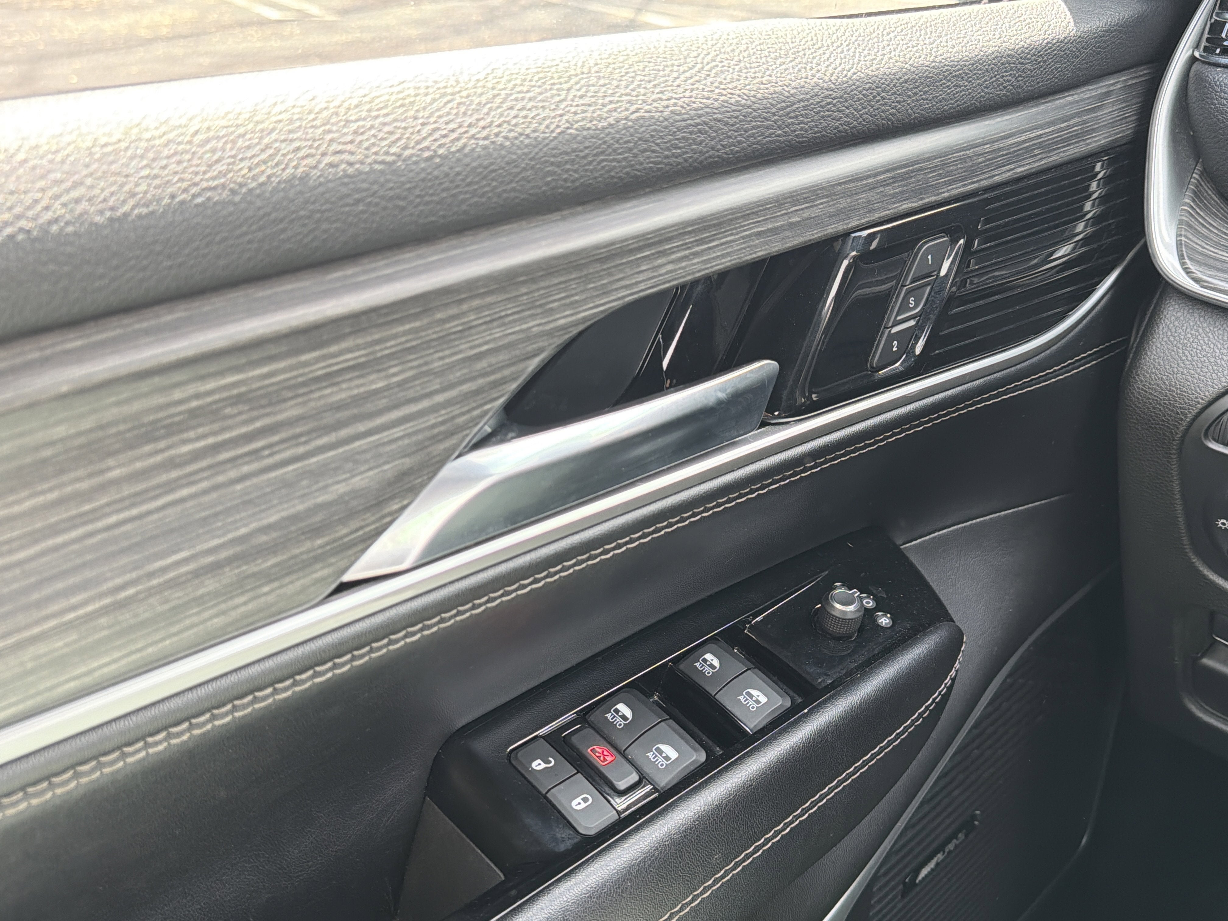 2023 Jeep Wagoneer Series III