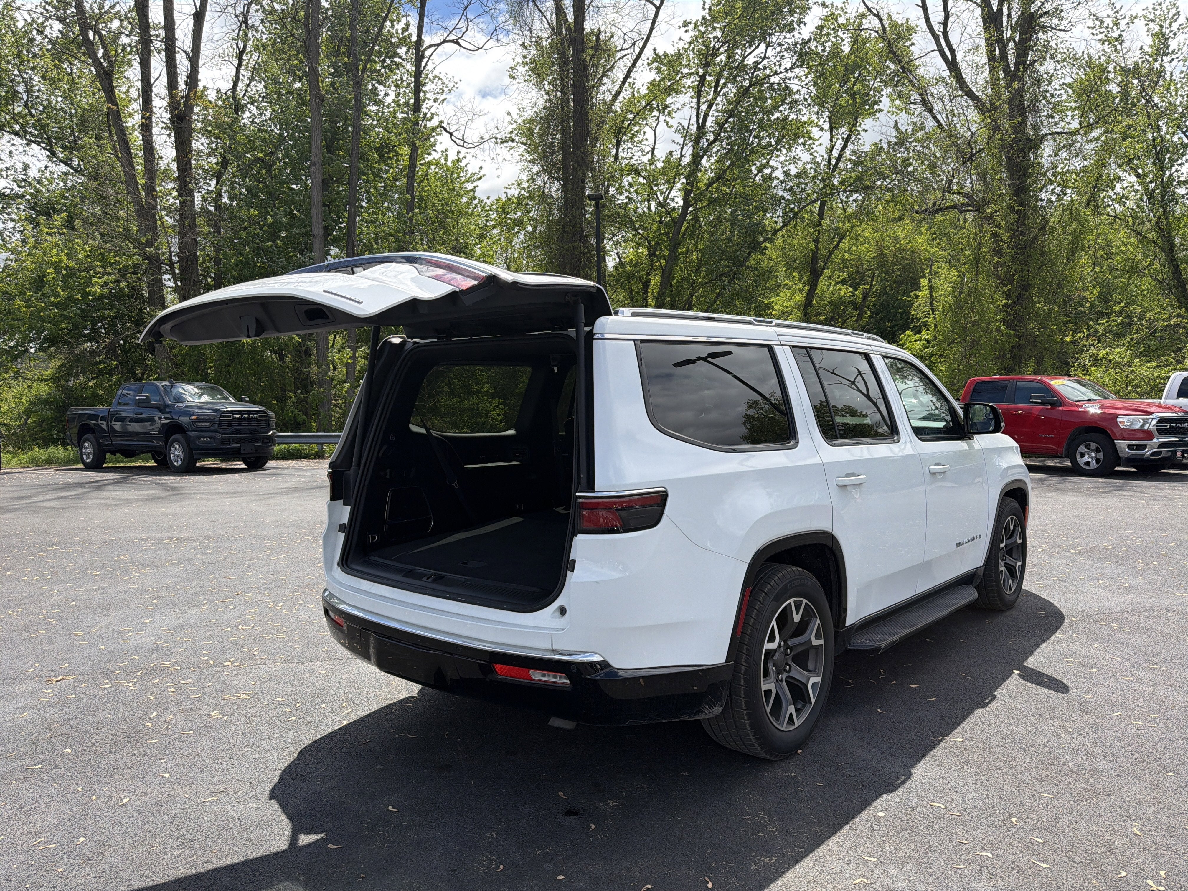 2023 Jeep Wagoneer Series III