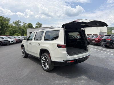 2022 Jeep Wagoneer Series III