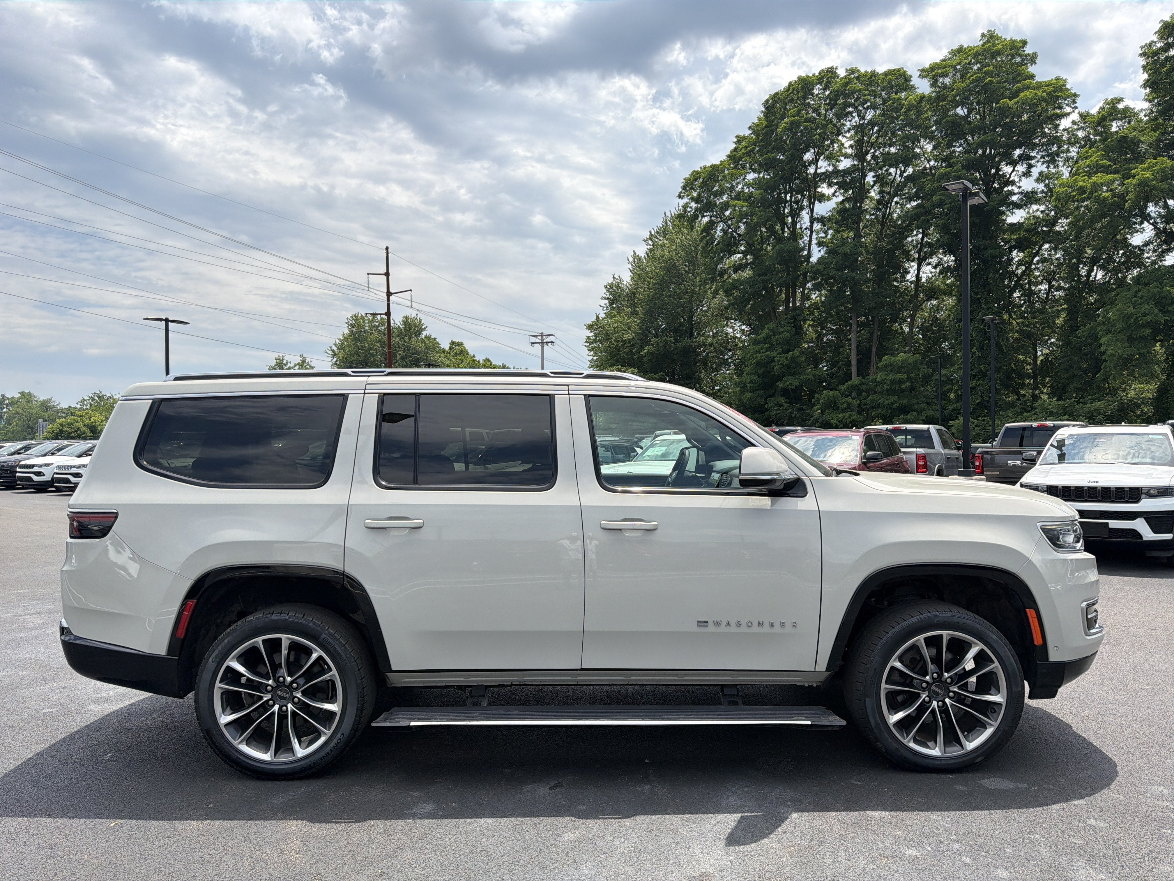 2022 Jeep Wagoneer Series III