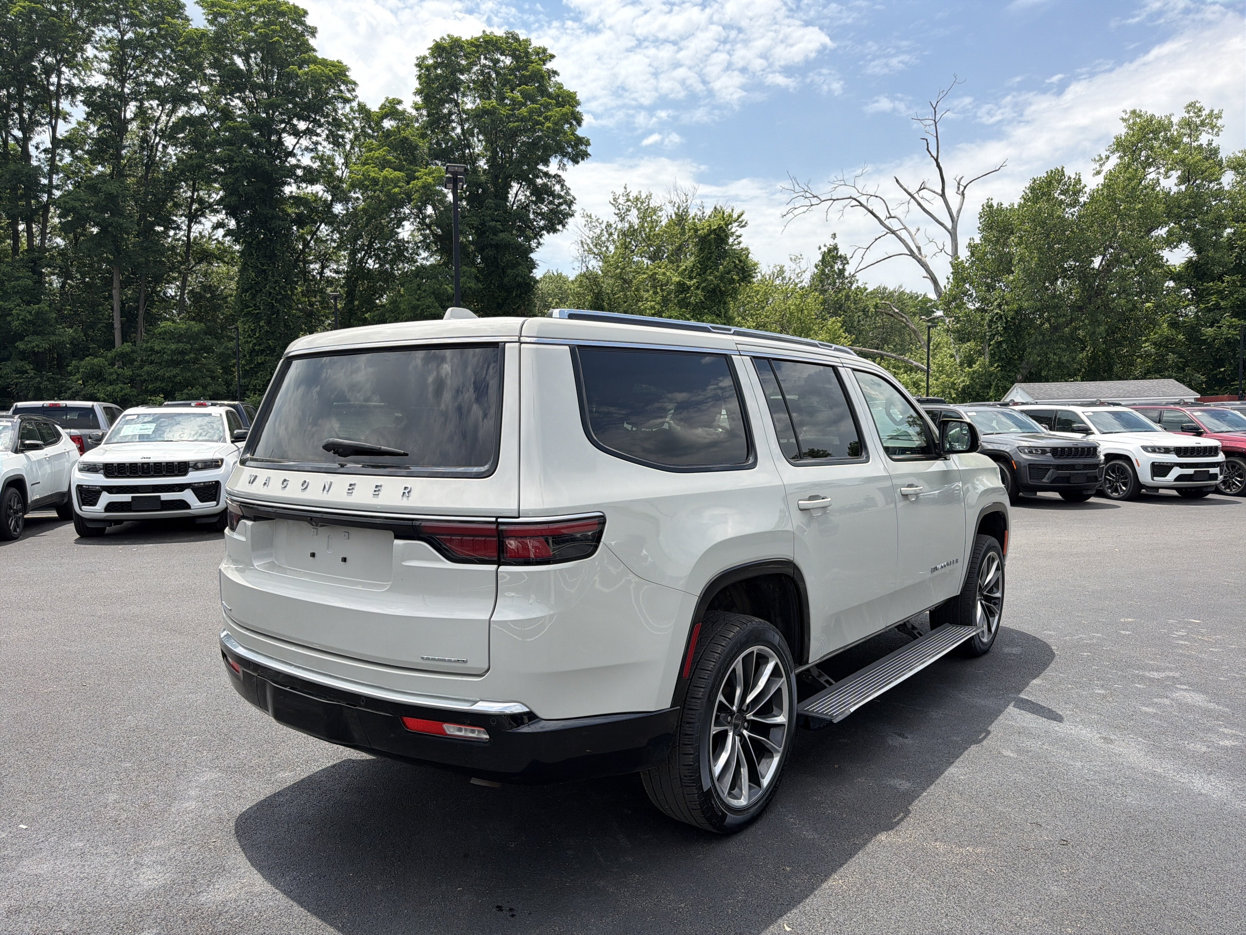 2022 Jeep Wagoneer Series III