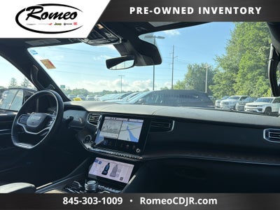 2023 Jeep Grand Wagoneer Base