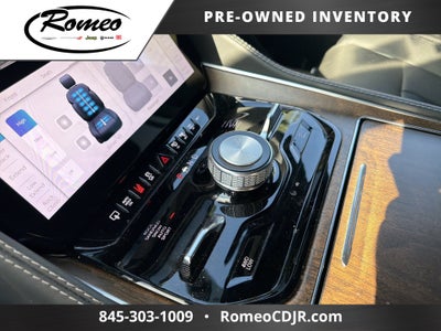 2023 Jeep Grand Wagoneer Base