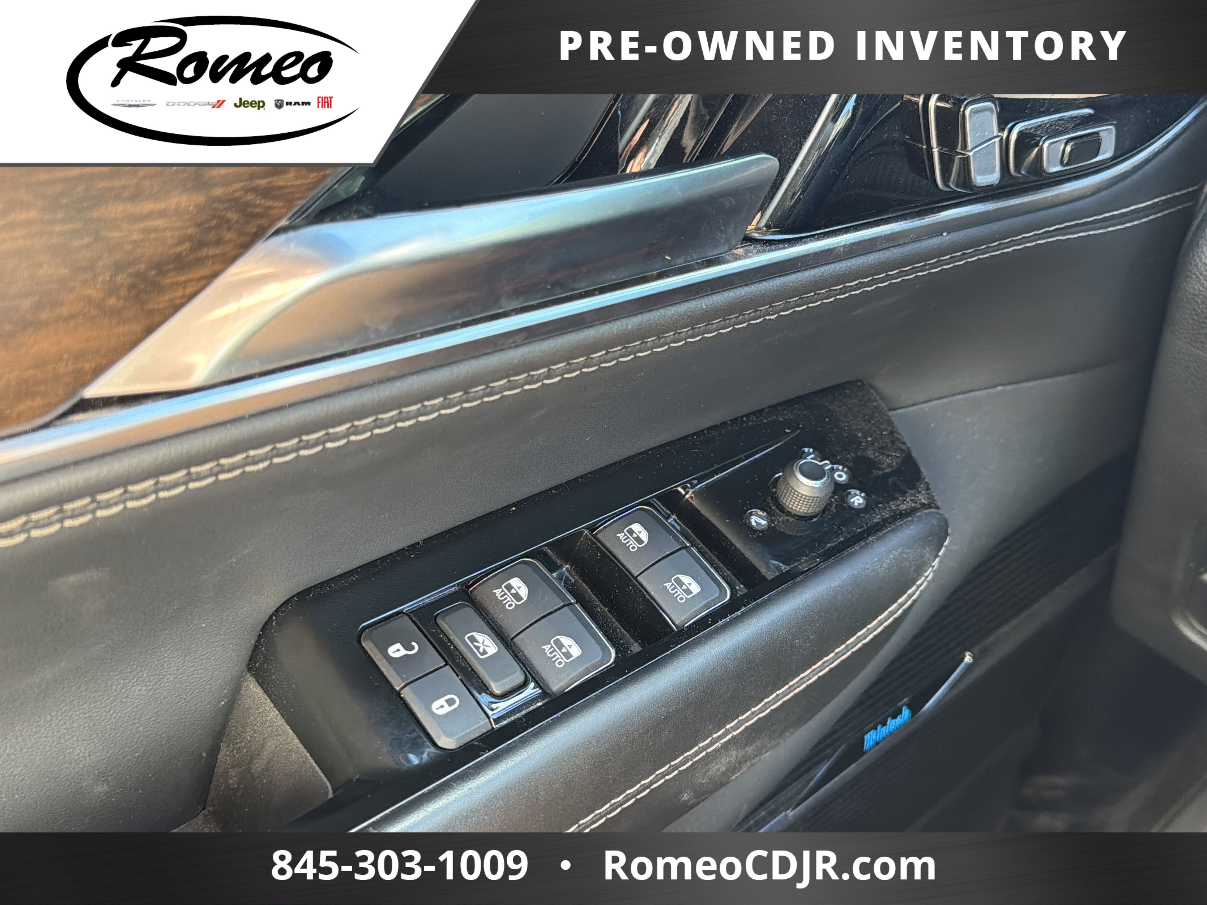 2023 Jeep Grand Wagoneer Base