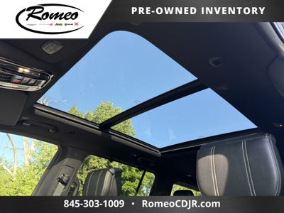 2023 Jeep Grand Wagoneer Base