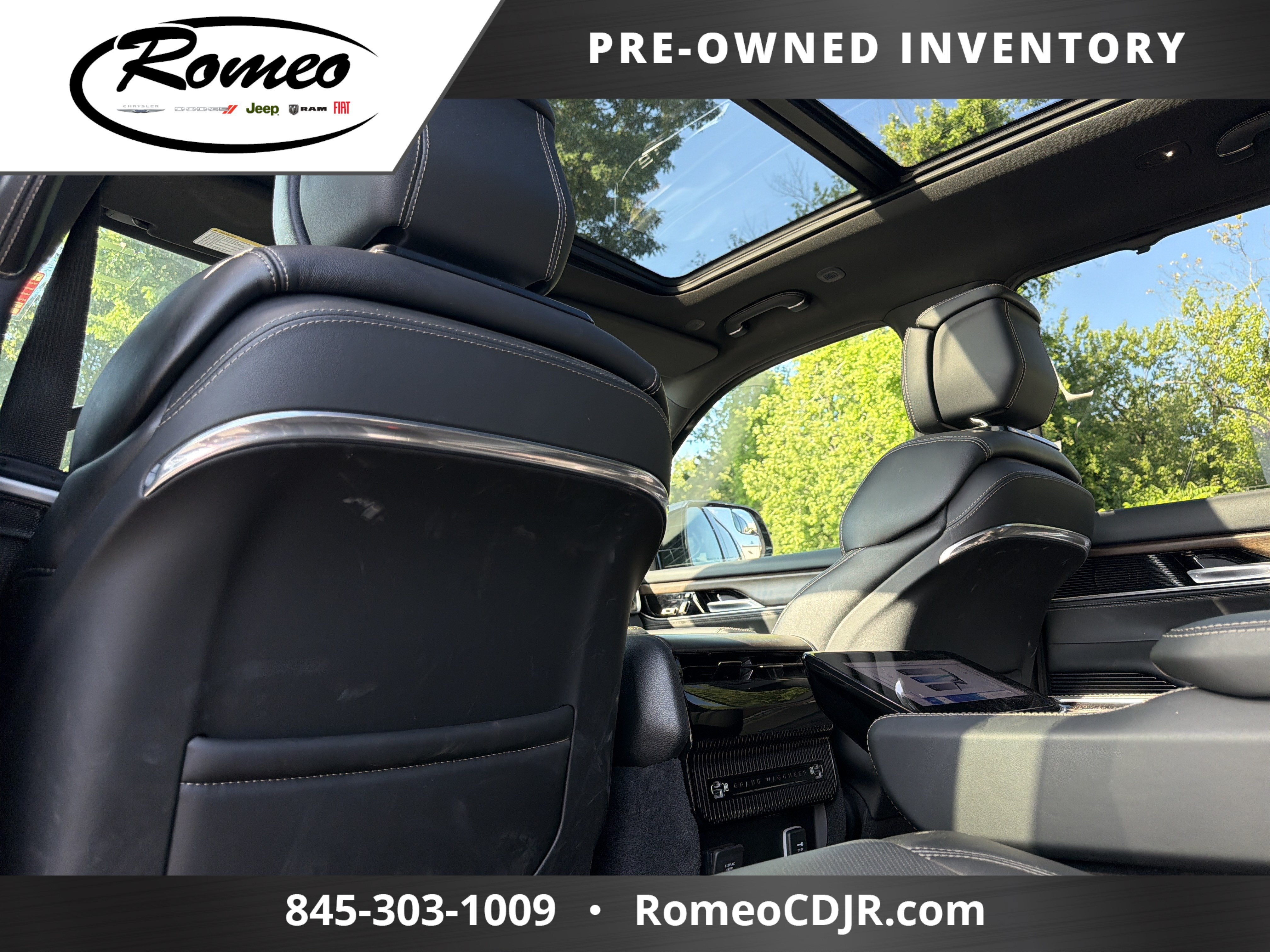 2023 Jeep Grand Wagoneer Base