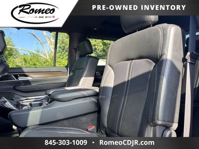 2023 Jeep Grand Wagoneer Base