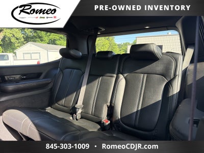 2023 Jeep Grand Wagoneer Base