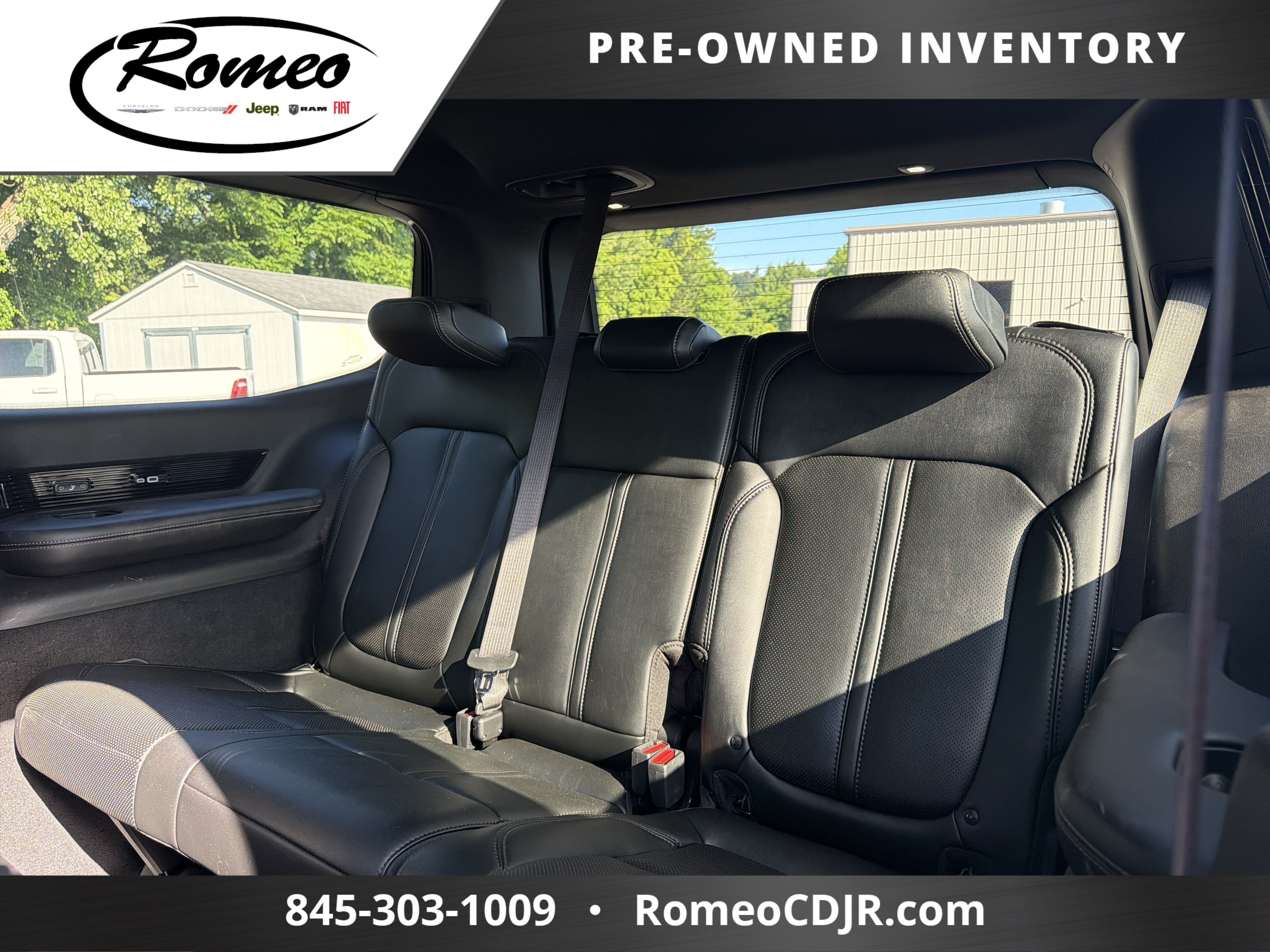 2023 Jeep Grand Wagoneer Base
