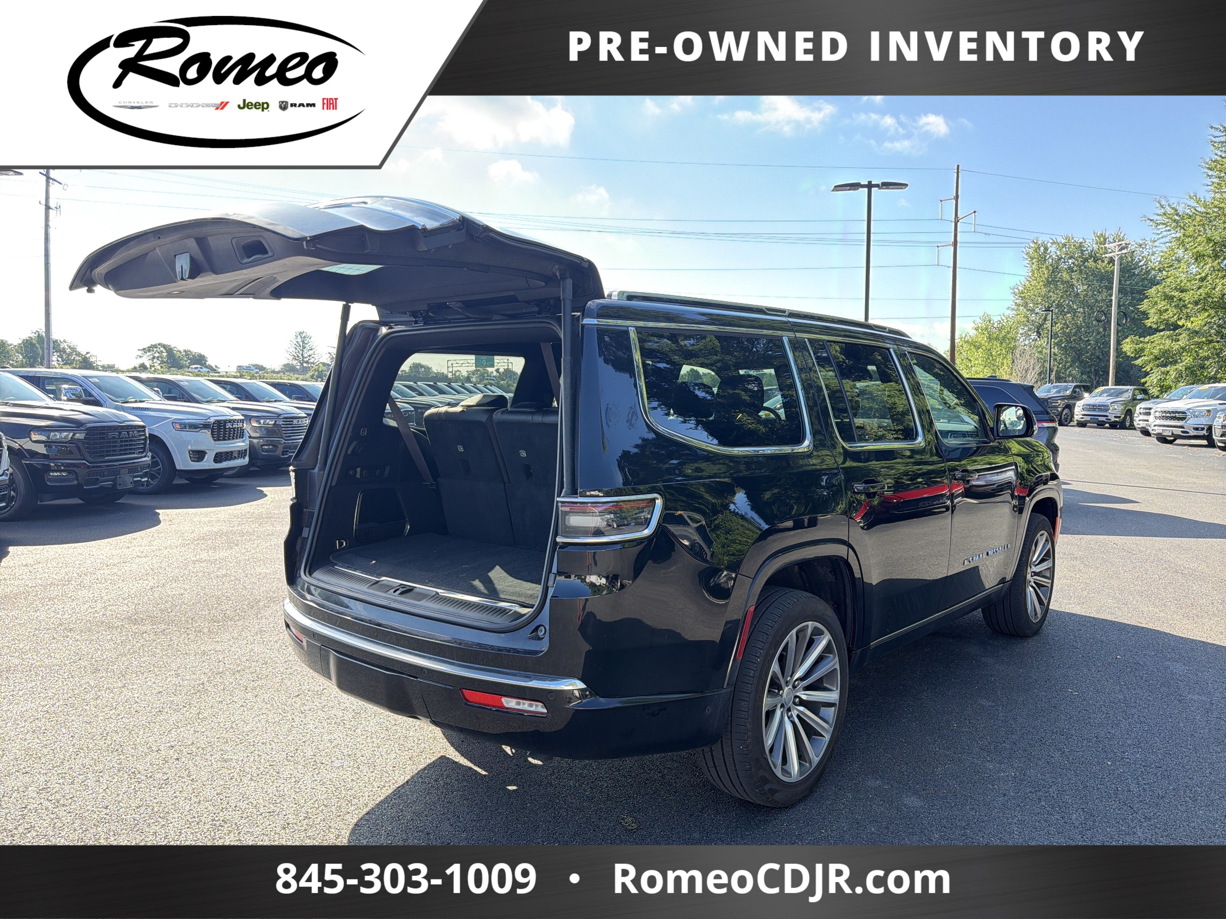 2023 Jeep Grand Wagoneer Base