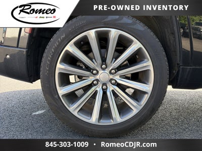 2023 Jeep Grand Wagoneer Base