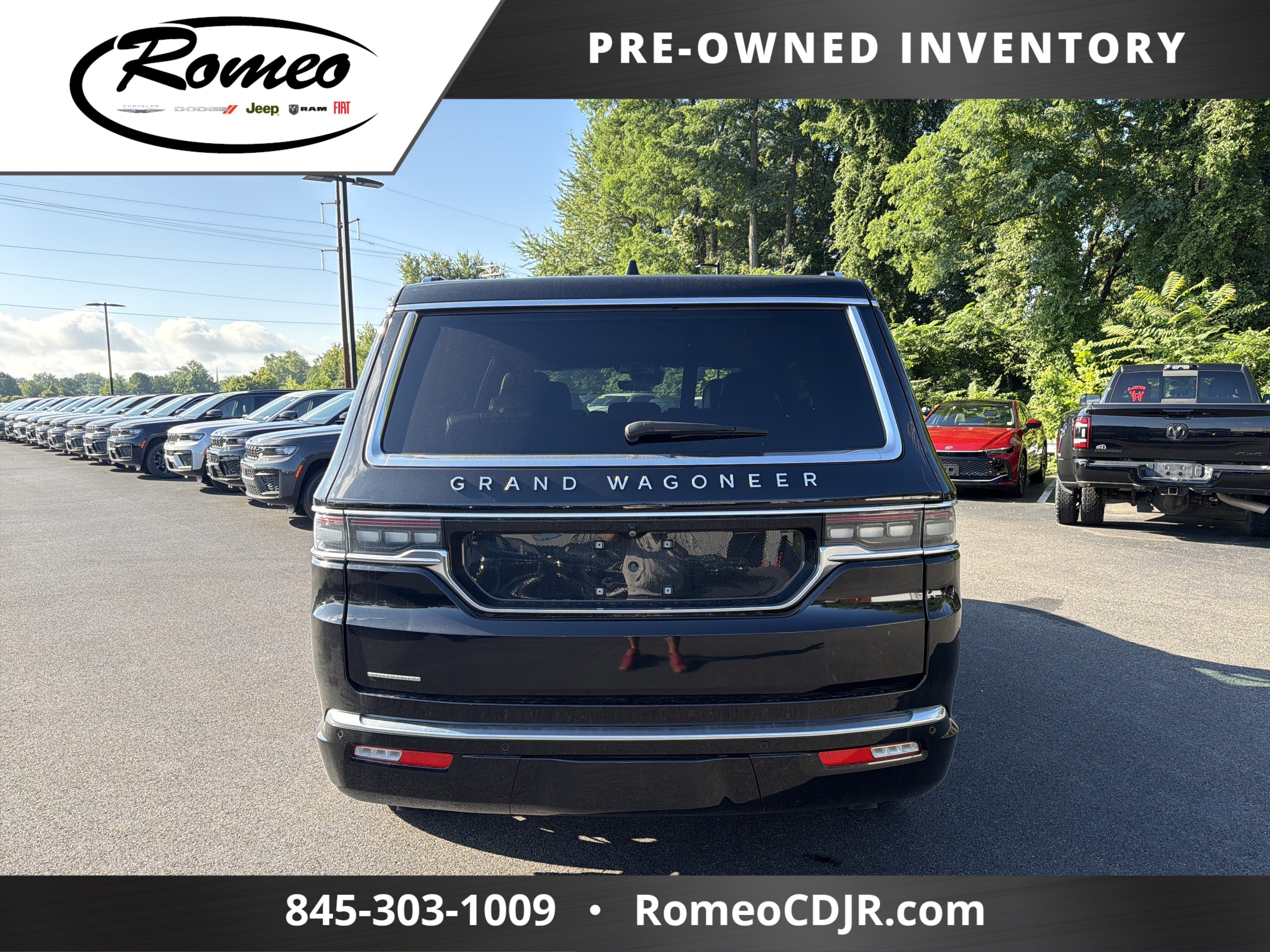 2023 Jeep Grand Wagoneer Base