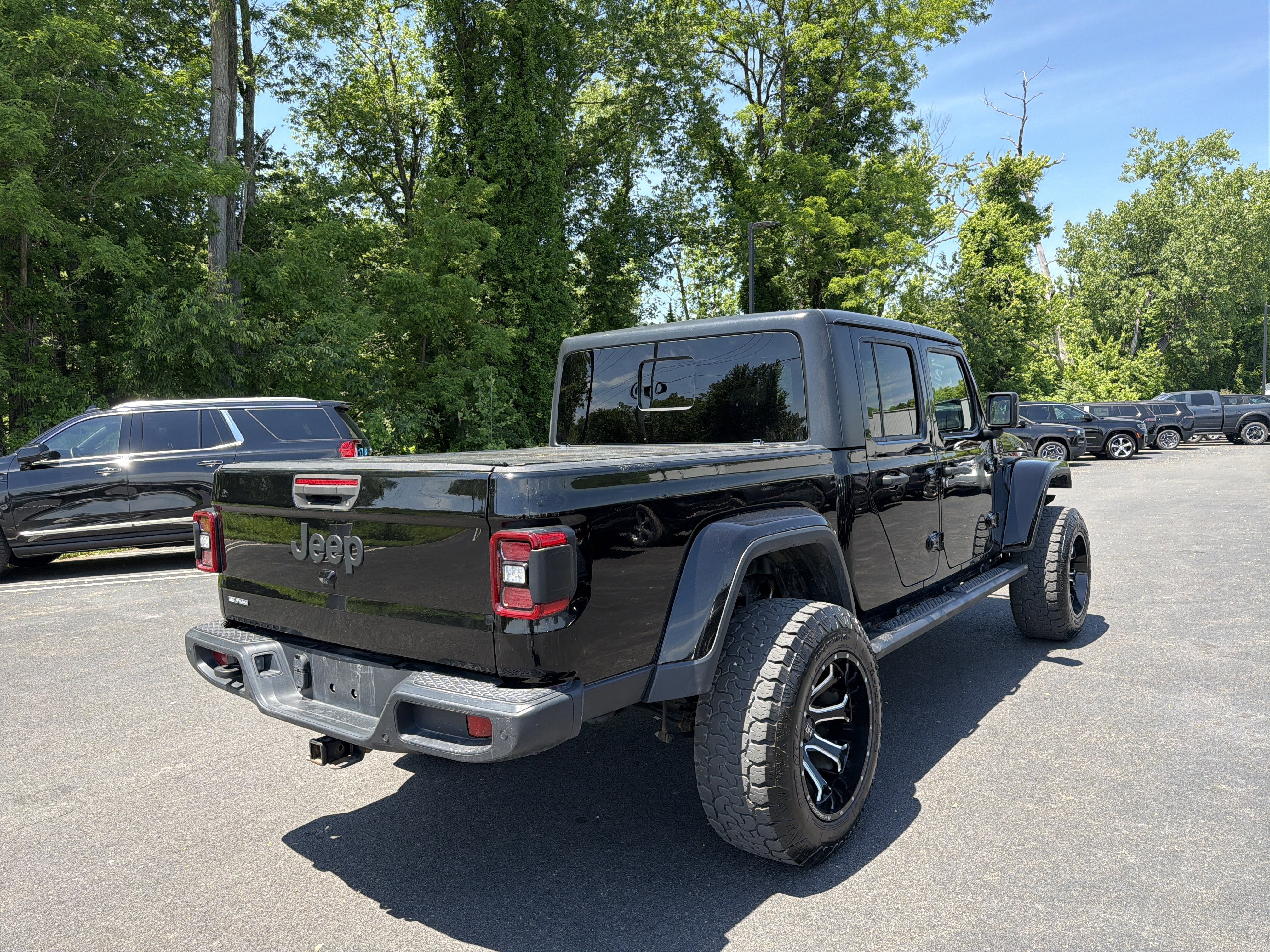 2021 Jeep Gladiator Willys