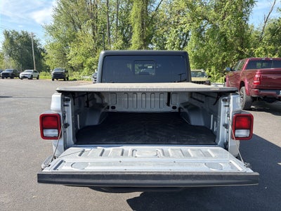 2022 Jeep Gladiator Overland