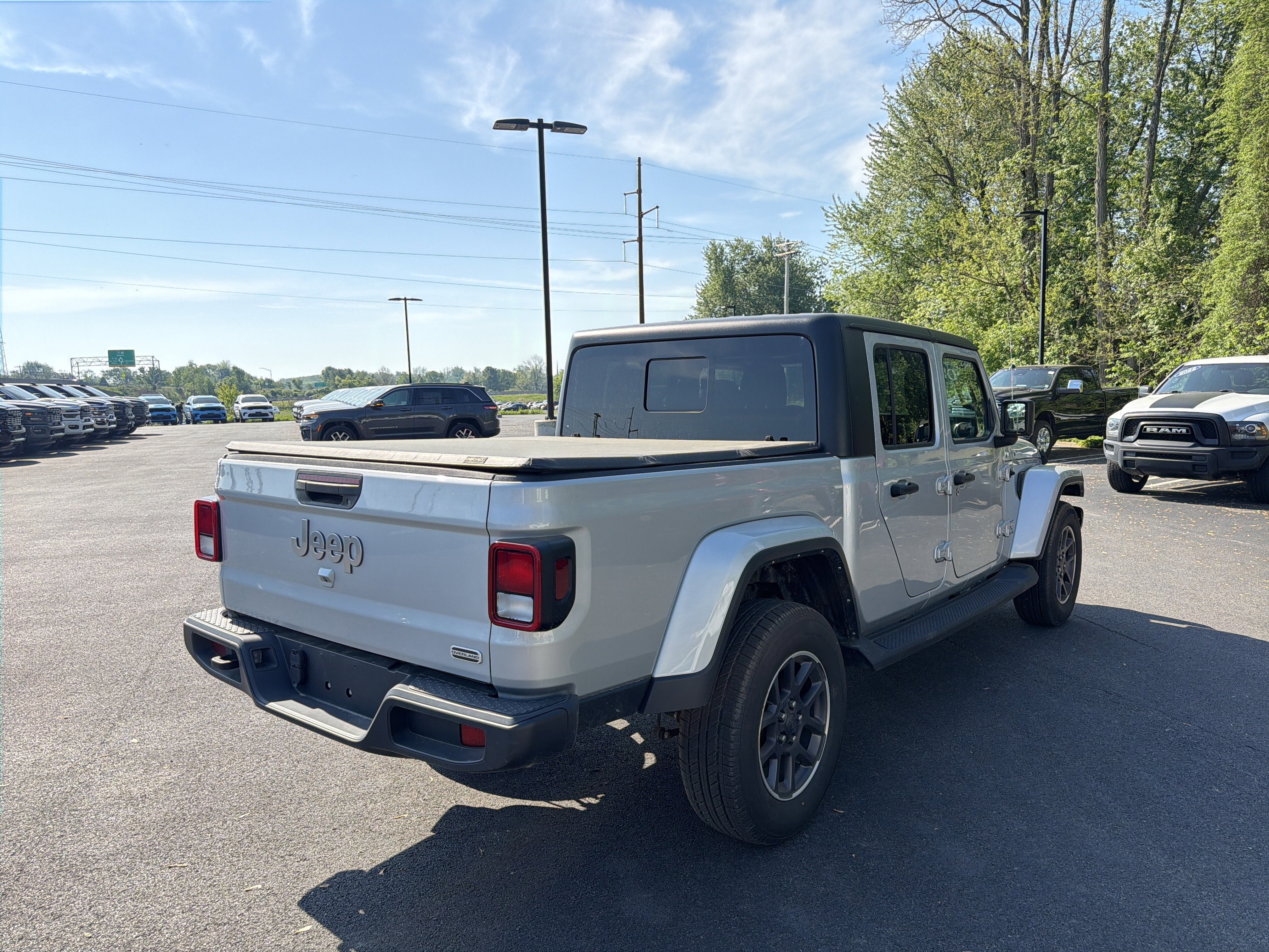 2022 Jeep Gladiator Overland