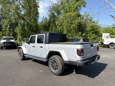 2022 Jeep Gladiator Overland
