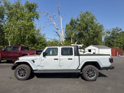 2022 Jeep Gladiator Overland