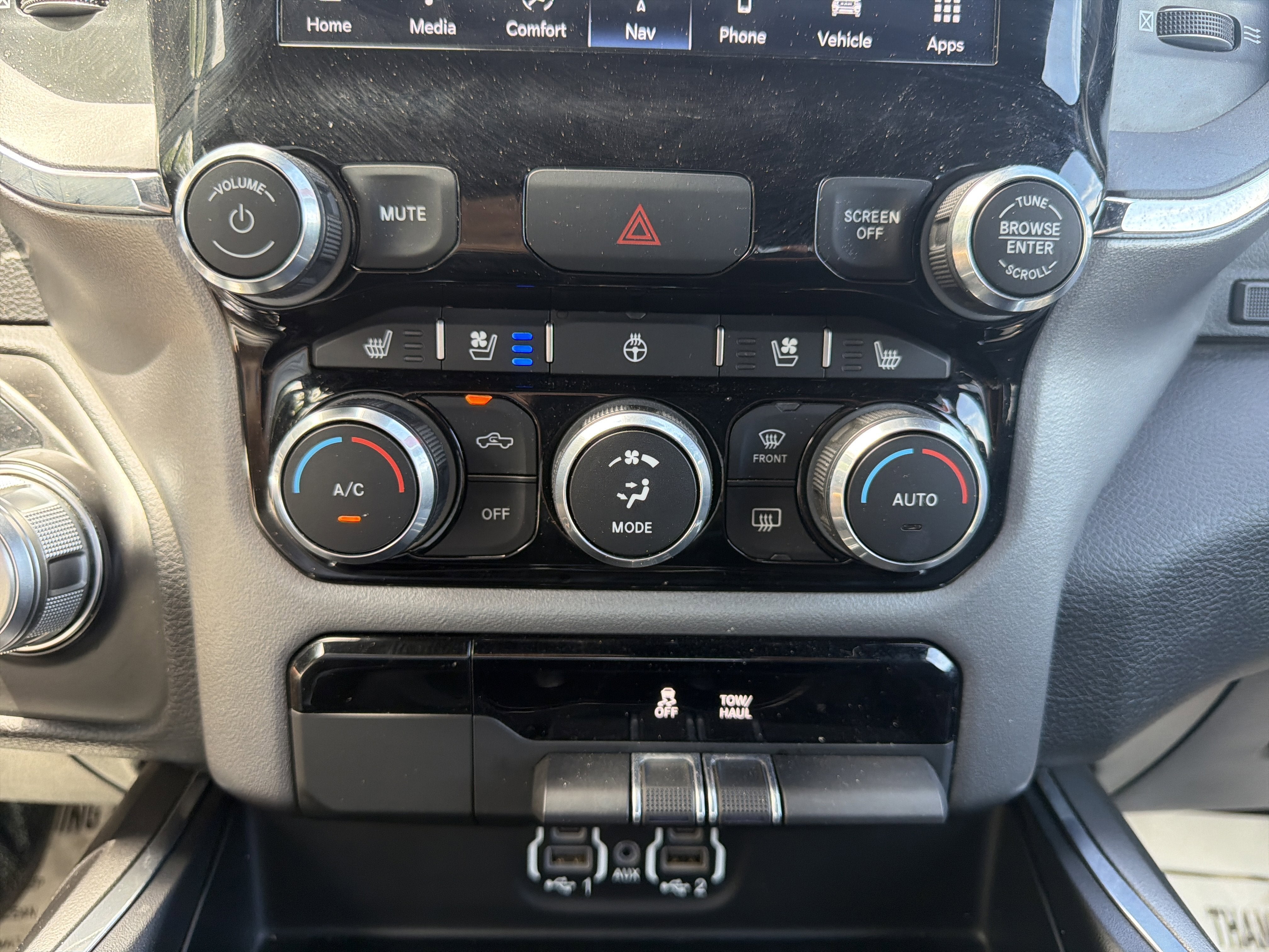 2024 RAM 1500 Laramie