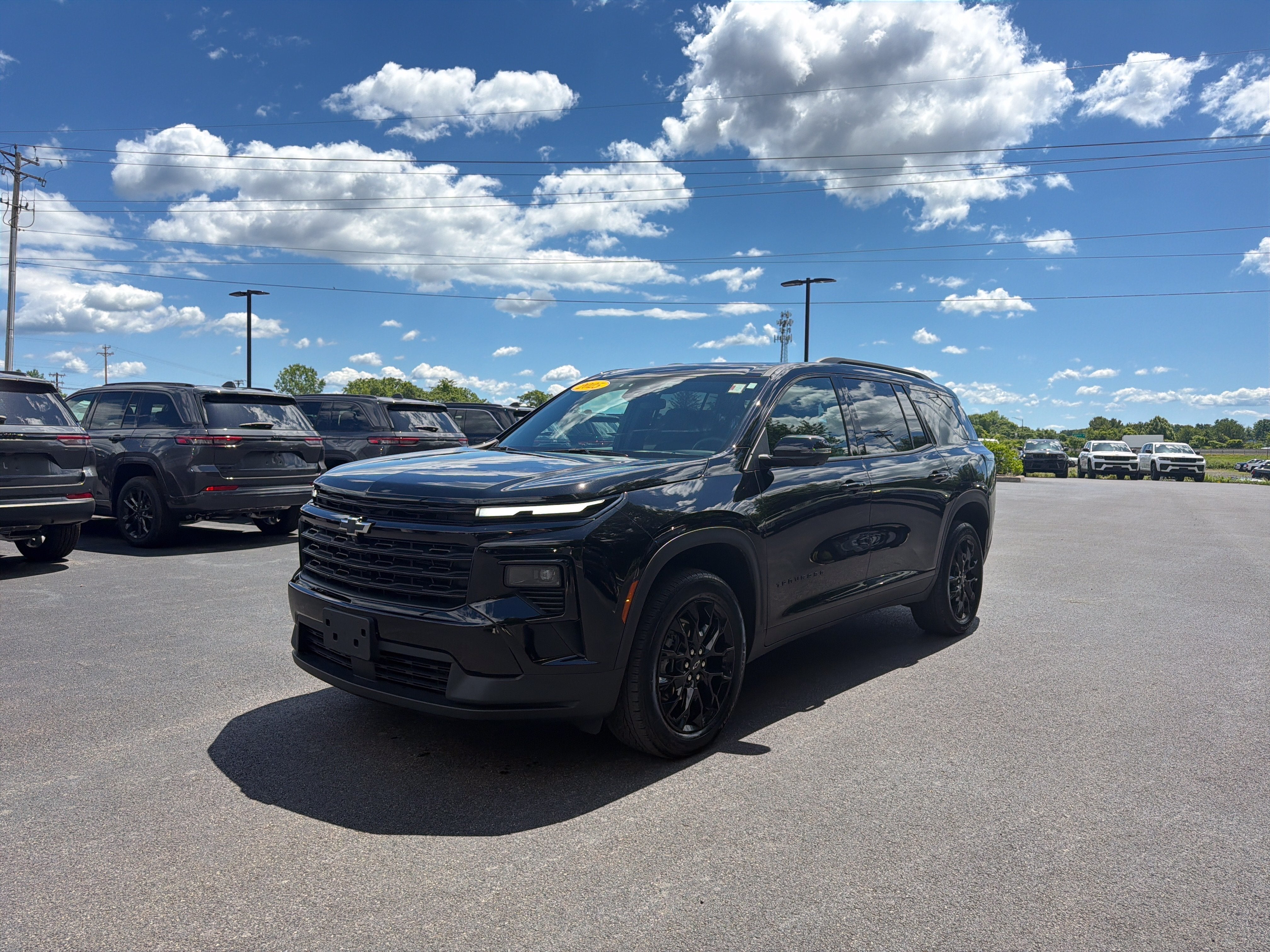 2025 Chevrolet Traverse LT