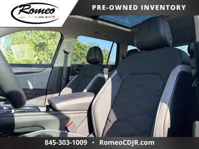 2024 Volkswagen Atlas 2.0T Peak Edition SEL