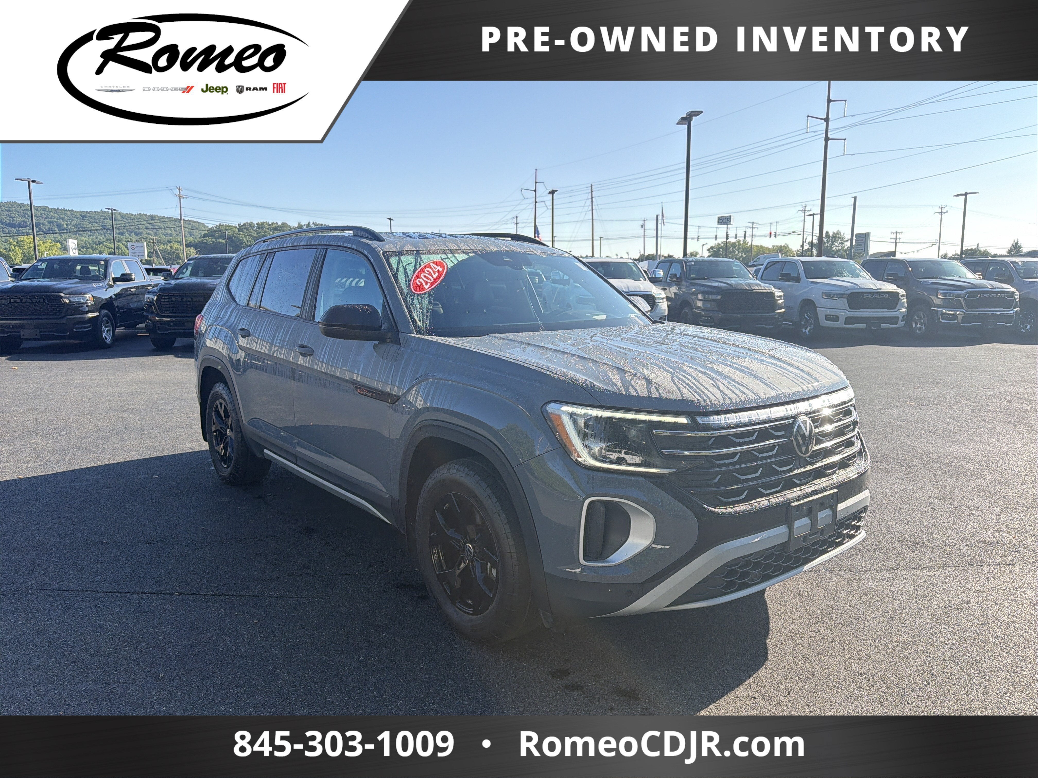 2024 Volkswagen Atlas 2.0T Peak Edition SEL