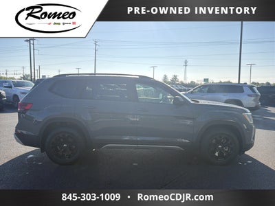 2024 Volkswagen Atlas 2.0T Peak Edition SEL