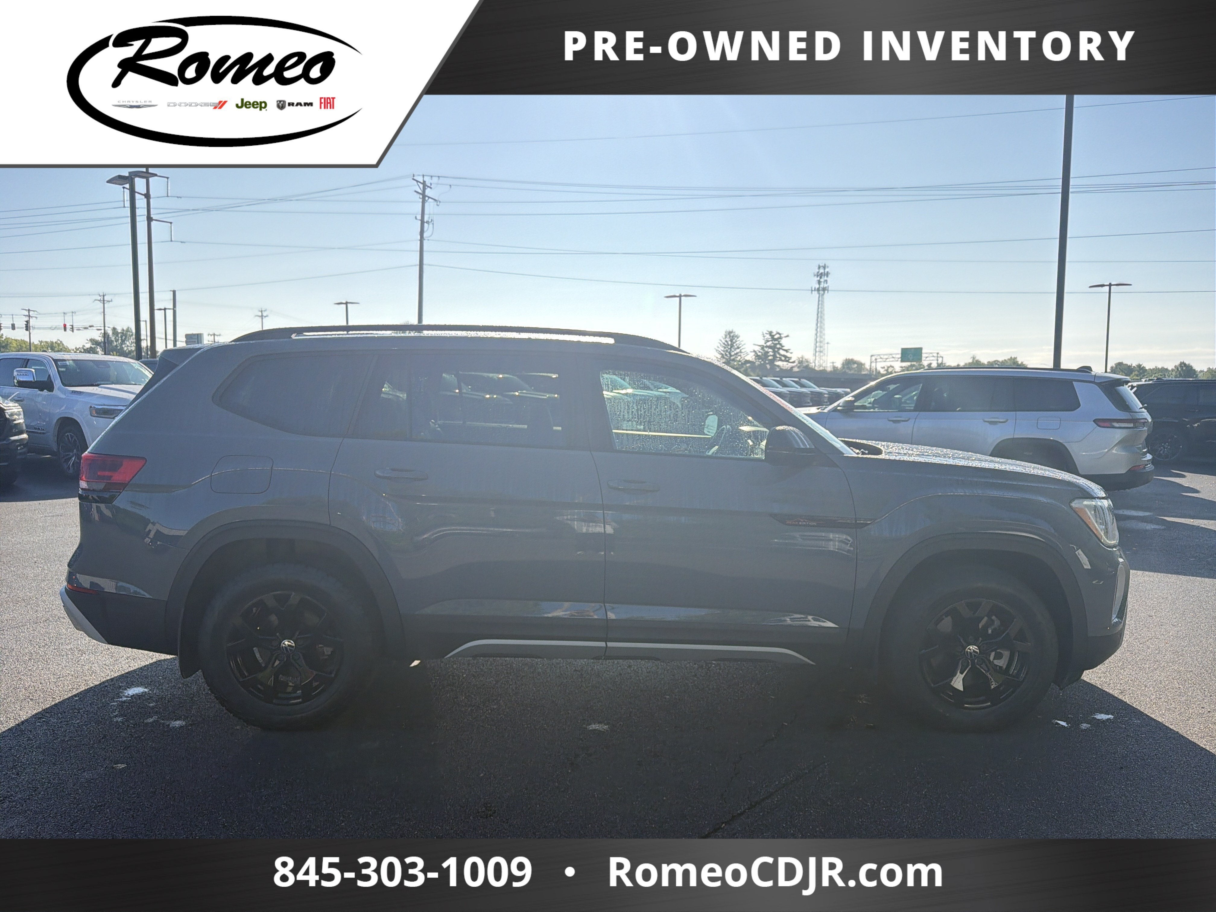 2024 Volkswagen Atlas 2.0T Peak Edition SEL