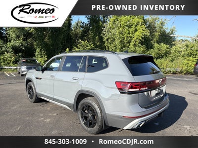 2024 Volkswagen Atlas 2.0T Peak Edition SEL